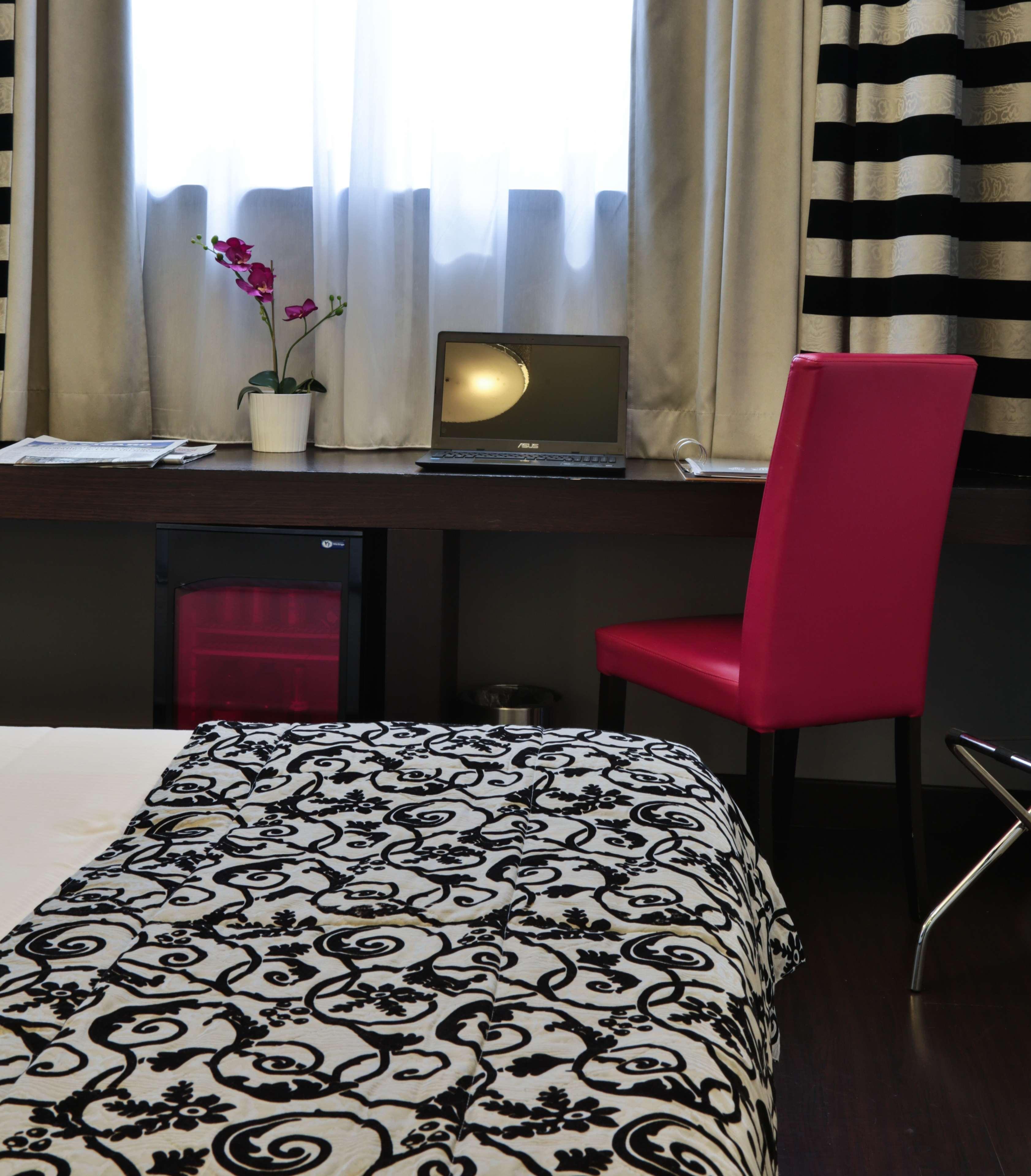 Best Western Cinemusic Hotel Roma Esterno foto