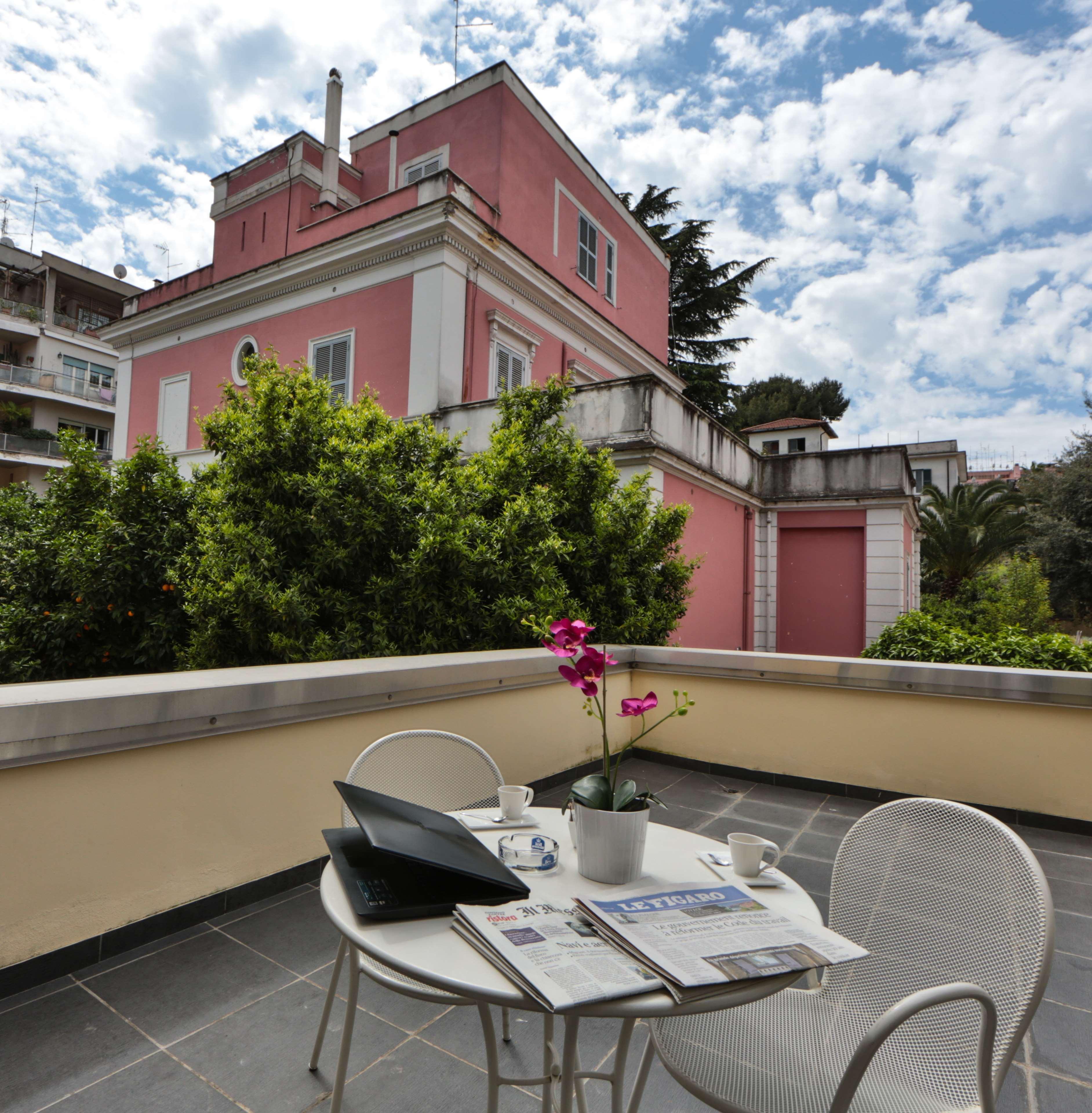 Best Western Cinemusic Hotel Roma Esterno foto