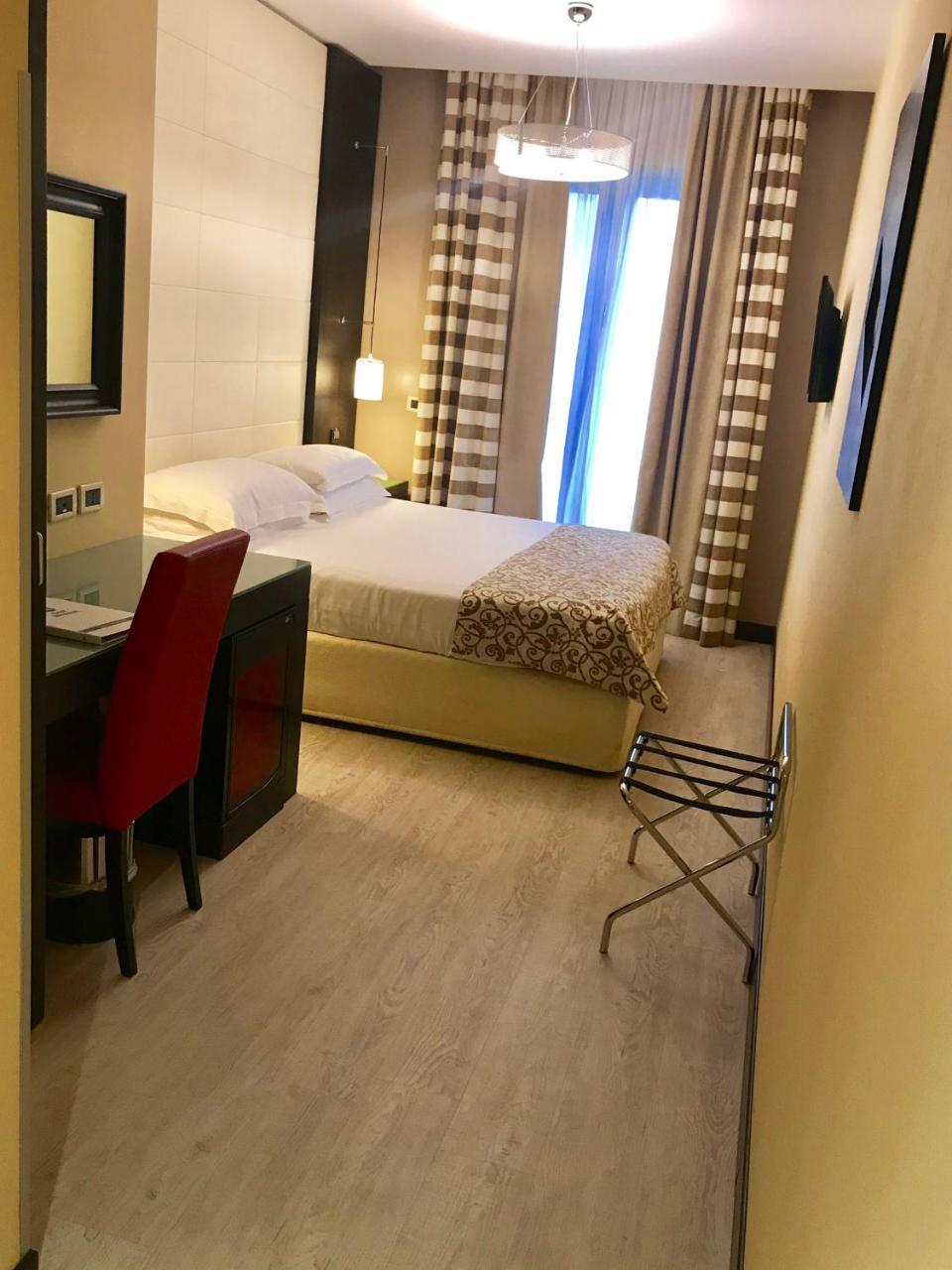 Best Western Cinemusic Hotel Roma Esterno foto
